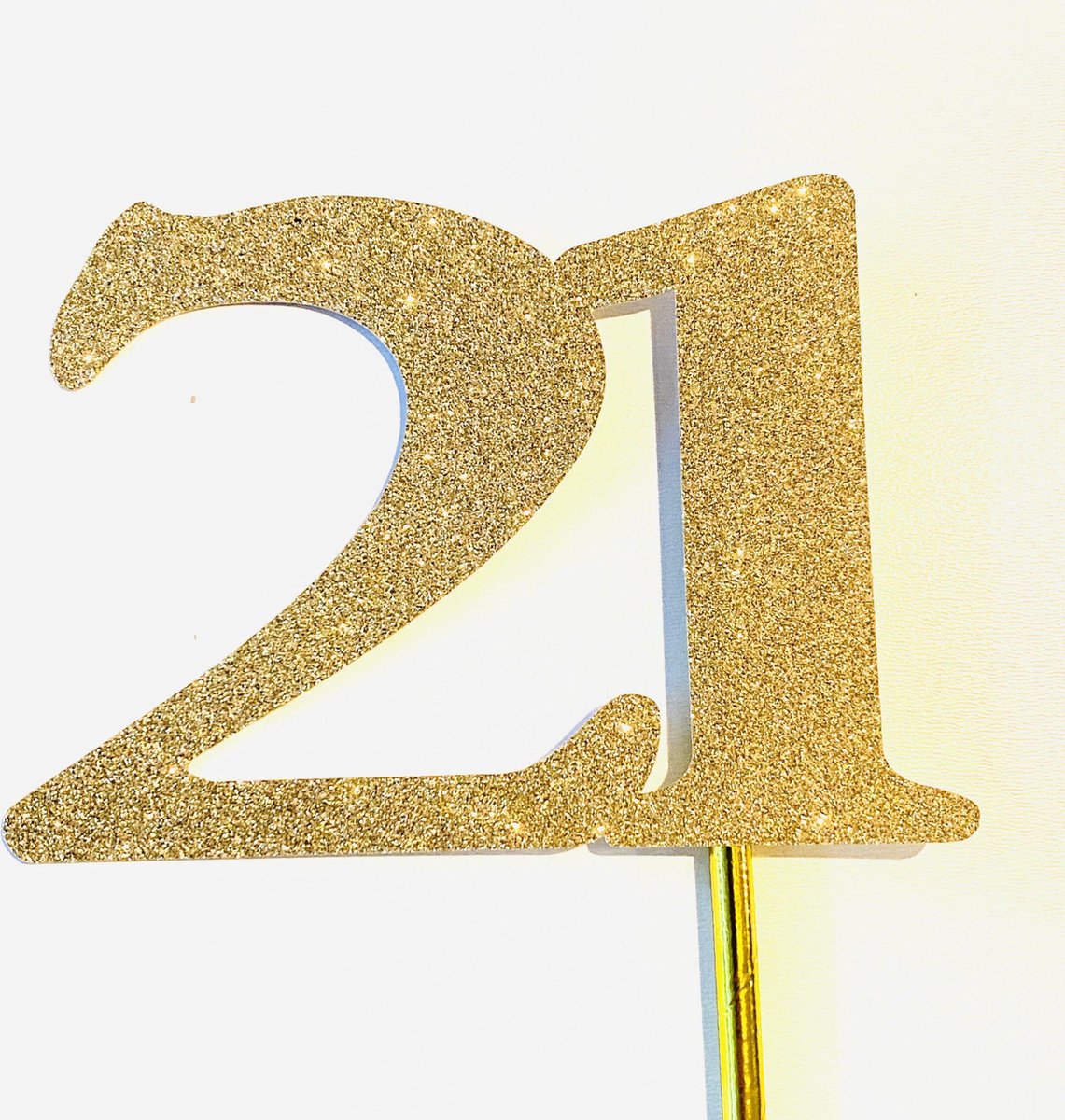 Taarttopper| Cake topper | Taartversiering| Verjaardag| Cijfers | 21 | Goud glitter|14 cm| karton